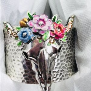 Western woman’s Cow-head with Flowers bracelet